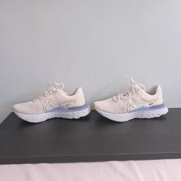 nike react flyknit pink 7.5 sneaker athletic shoe comfort - Picture 3 of 9